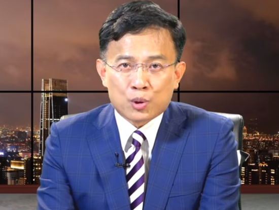 　对，是他就是他，就是这个说出“台秋节”、“古今台外”和“台肯”的彭文正