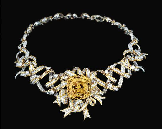 让·史隆伯杰设计的Tiffany Diamond缎带项链