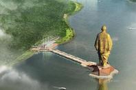 世界最高雕像将于10月完工 高度为自由女神像两倍