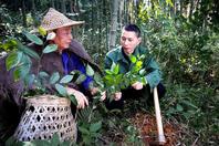 父子村医守深山54年 随叫随到