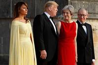 特朗普夫妇访英出席宴会 美第一夫人与英首相红黄长裙斗艳