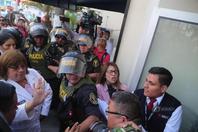 秘鲁前总统阿兰-加西亚涉腐被捕 在家开枪自杀