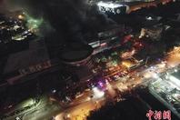 菲律宾南部发生6.3级强震 商城起火浓烟滚滚