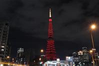 日本东京塔亮起“中国红”