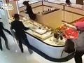 警方通报19岁女孩抢劫金店:因无经济来源萌生想法