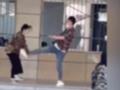 西安一辅导员当众扇踹女学生 官方:学校已决定开除涉事老师