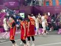 中国女子三人篮球获铜牌 姑娘们相拥泪洒赛场