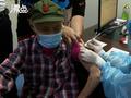 武汉105岁老人顺利接种第二针疫苗:未出现任何身体不适