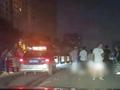 河南信阳一车辆撞倒母女逃逸 交警:有伤亡,正调查