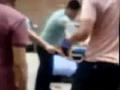 广西贵港一小贩持刀追砍城管队员 一人后背被砍出大口子 已被警方控制