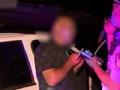 男子酒驾被查打起感情牌,上演面壁思过