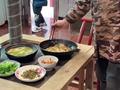 女子带孩子出门做核酸,回家推开门香气扑鼻超暖和,丈夫:稳稳的幸福
