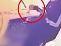 男子徒手掰坏劳斯莱斯小金人 知情人:维修费27万,警方已立案