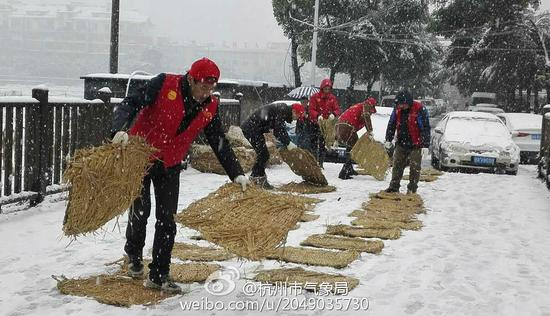 气象协理员奋战在一线
