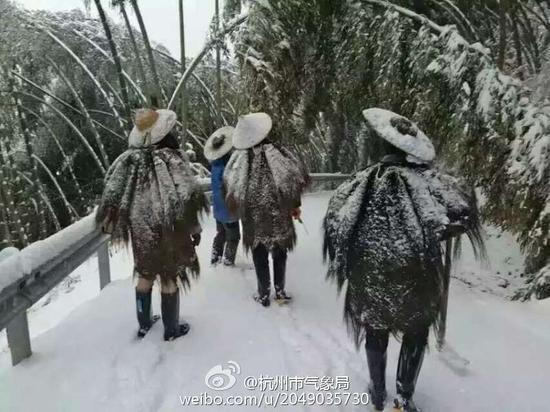 气象协理员奋战在一线，这张我有点惊呆了！