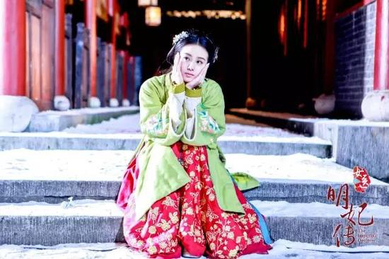 还原明朝华美服饰