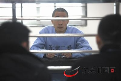 昨日，在东莞市第二看守所里，犯罪嫌疑人康某多次提到自己很后悔。（首席记者 陈帆 摄）