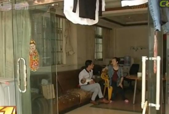 30岁女子扮少女与男孩网聊 只为劝继子回家