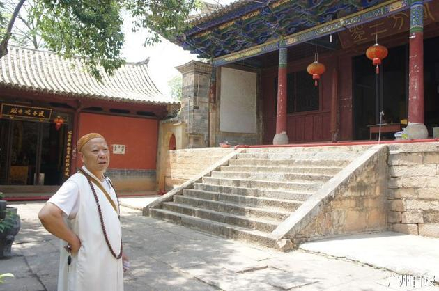 释持忠10年“化缘”5000万。