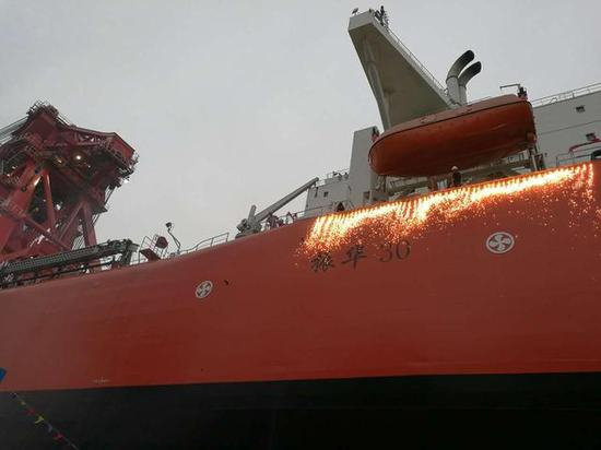 2000吨起重船的问世，对当今世界打捞行业可谓恰逢其时。