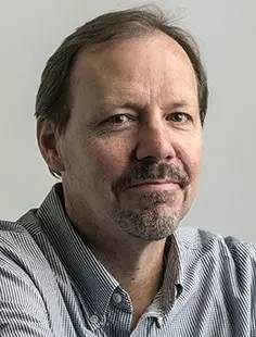 　　来自美国非营利调查新闻机构The Marshall Project的记者肯·阿姆斯特朗（Ken Armstrong）和此前提到过的美国独立非营利新闻机构Pro Publican的记者T。克莉丝汀·米勒（T。 Christian Miller）。他们合作撰写了如何调查强奸案的网络新闻。普利策评委会评价，这组新闻揭露了执法者在强奸案件调查中的长期失职，及对受害者所受伤害的忽视。