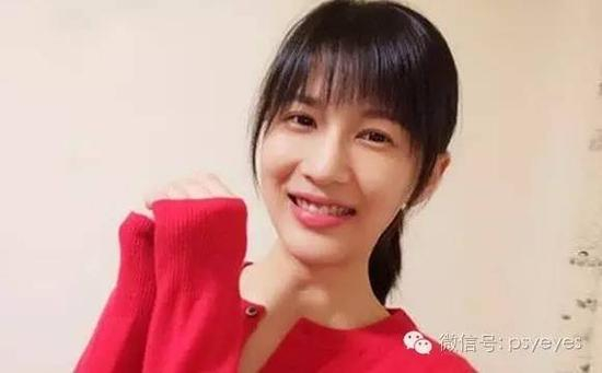 papi酱标识着商业资本对“网红”现象的自觉和侵入。