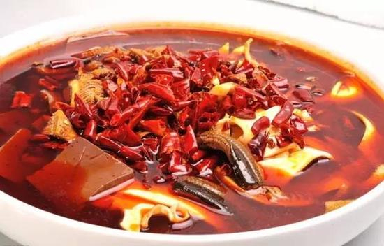 毛血旺，除了麻、辣、油，几乎是没有任何营养价值的垃圾食品。