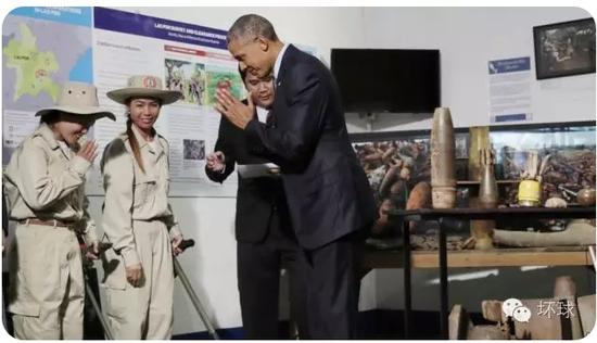 奥巴马参观了老挝的一个康复中心