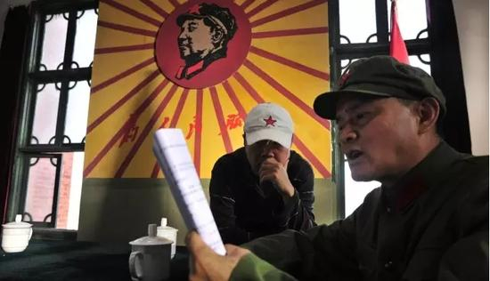 ▲ 埋着头，向前走，寻找我自己