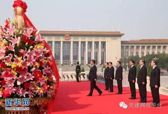 2016年9月30日上午，党和国家领导人出席烈士纪念日向人民英雄敬献花篮仪式。