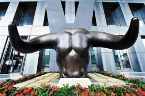 深圳证券交易所广场“创业牛”铜雕。
