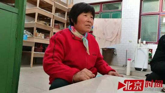 陕西富平农妇杨科棉称，儿媳在县妇幼保健院生产后孩子被张淑侠抱走，再没找回 图北京时间/古鲁