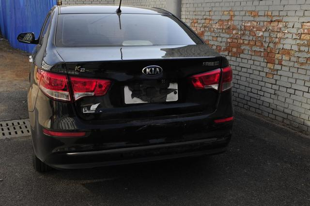 犯罪嫌疑人作案用车、车牌已被摘掉