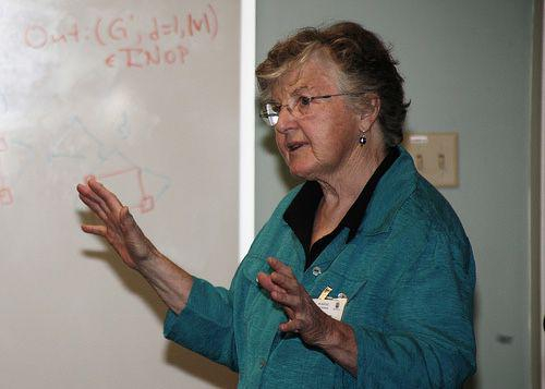 　　2006年获奖，作为一名编译器优化领域的先驱，她的成就主要包括编译器的基本原理、代码优化和并行编译等。