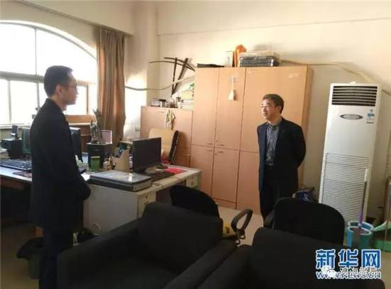 陈舜检查假日值班