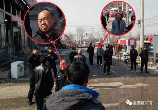 ▲ 红圈画出的两位保安，参与拖拽、放倒记者。