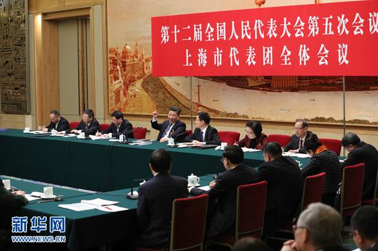 　　3月5日，中共中央总书记、国家主席、中央军委主席习近平参加十二届全国人大五次会议上海代表团的审议。新华社记者 王晔 摄