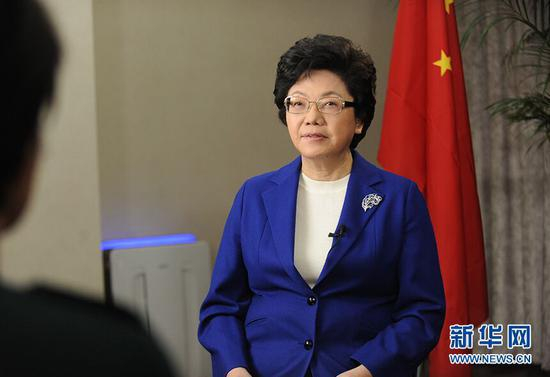 图为国家卫生计生委主任李斌做客新华网和中国政府网《部长之声》专访。新华网 陈杰 摄