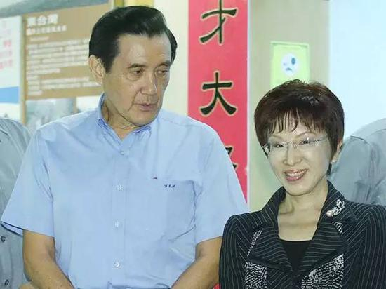 这两位党主席，总是有些貌合神离