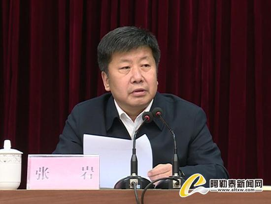 阿勒泰地委书记张岩讲话。 阿勒泰地区电视台记者 叶斯波力 摄