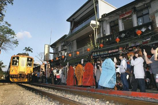 台湾平溪等地的韩客身影/资料图