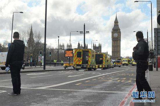 英国议会大厦附近发生袭击事件。