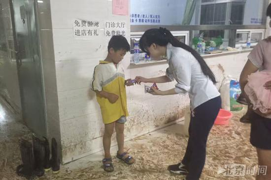 （北京时间记者在邢台暴雨报道一线）