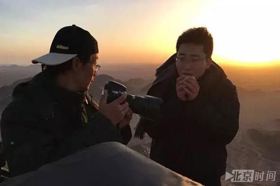 （北京时间记者在酒泉等待神十一发射）