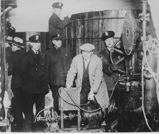 禁酒令时期美国的执法形同虚设