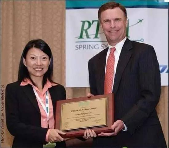 △2011年，高杏欣因“破解”北斗，获得美国航空无线电委员会的表彰