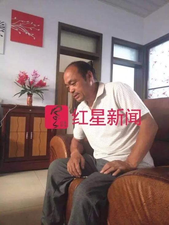 53岁的徐连彬至今仍未走出痛失女儿的阴影 图片来源：红星新闻