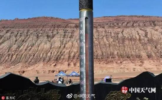 　　7月9日，新疆吐鲁番持续出现高温天气，最高气温达48摄氏度，地表高达88摄氏度。 图据中国天气网 东方IC