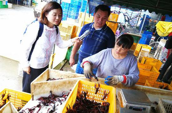 洪湖的小龙虾畅销全球。