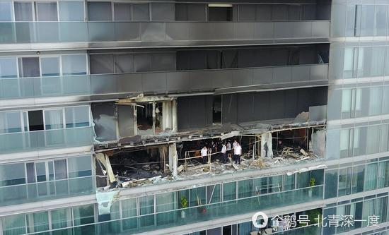 △在纵火案事发地蓝色钱江小区，包括林生斌家在内的多层住宅受损严重 &nbsp; &nbsp; &nbsp;图/cfp